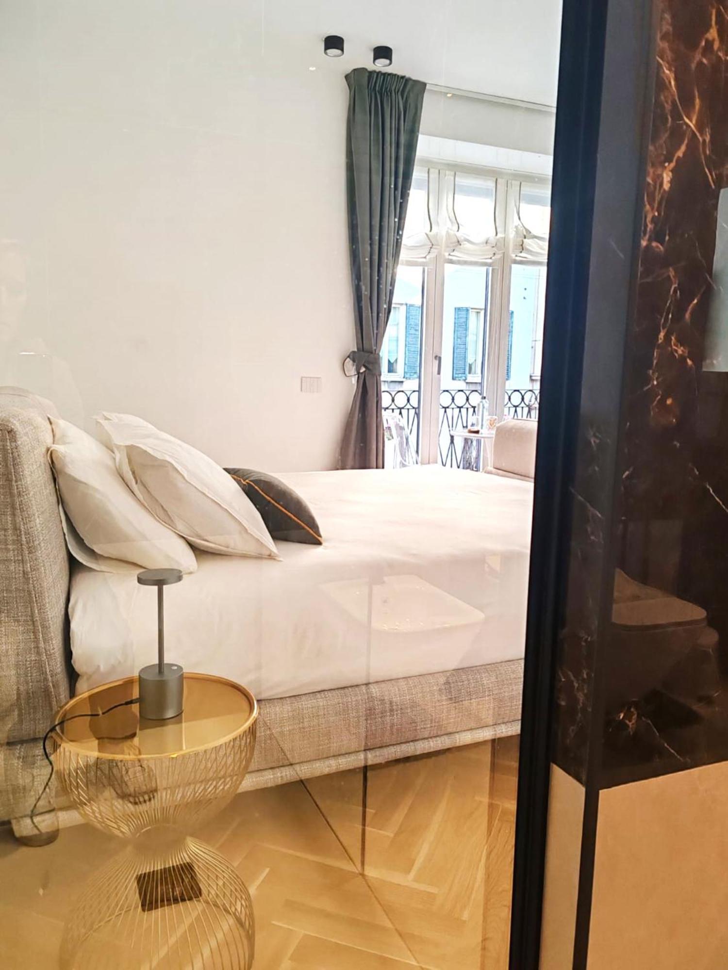 B And G San Babila- Luxury In The Heart Of Milano - Design District Ξενοδοχείο Εξωτερικό φωτογραφία